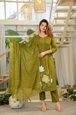 Indolady Green Cotton Suit Set – Handcrafted Bloom in Rust