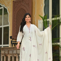 Serene Pearl – White Muslin Ethnic Set with Floral Threadwork & Dupatta