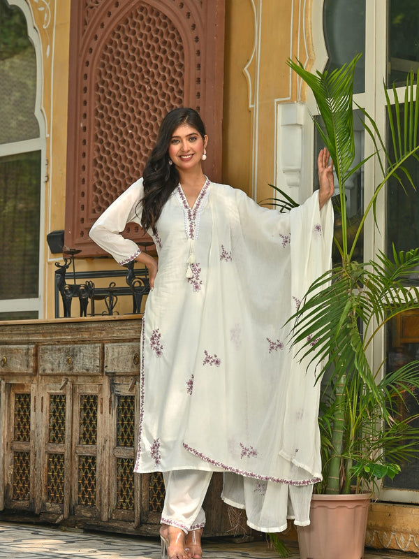 Serene Pearl – White Muslin Ethnic Set with Floral Threadwork & Dupatta