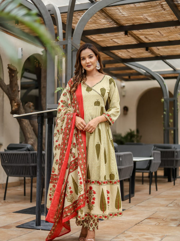 Earthy Grace: Pure Cotton Block Print Anarkali Ensemble in Rust Hue