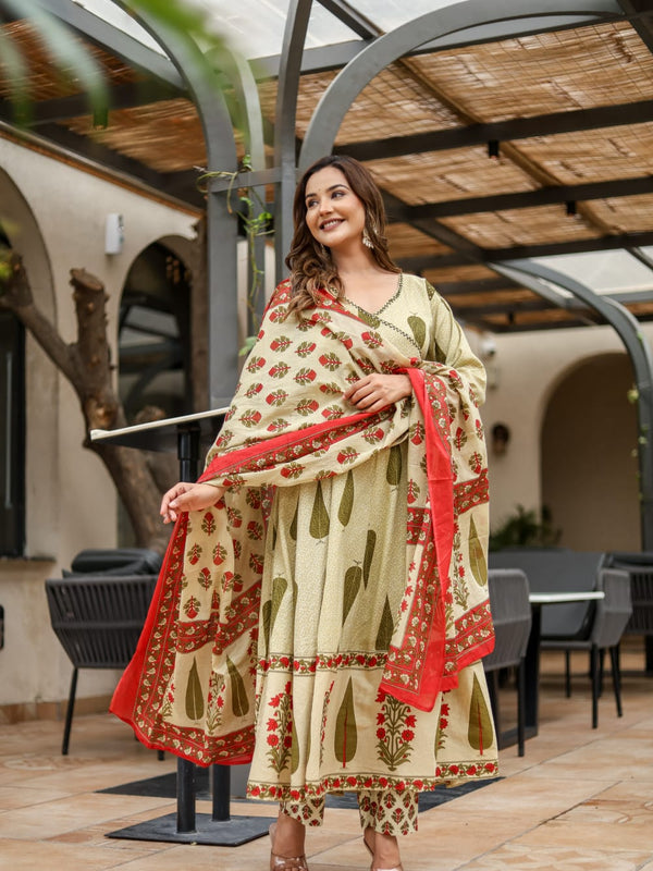 Earthy Grace: Pure Cotton Block Print Anarkali Ensemble in Rust Hue