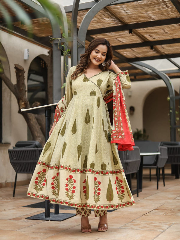 Earthy Grace: Pure Cotton Block Print Anarkali Ensemble in Rust Hue