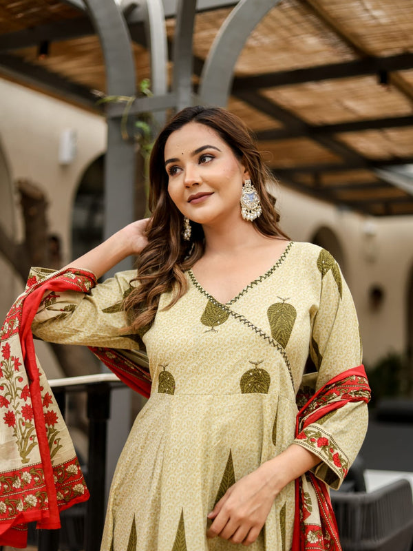 Earthy Grace: Pure Cotton Block Print Anarkali Ensemble in Rust Hue