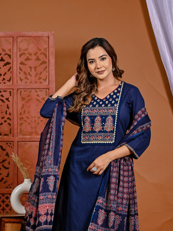 Graceful Indigo: Classic Cotton Kurta with Printed Dupatta