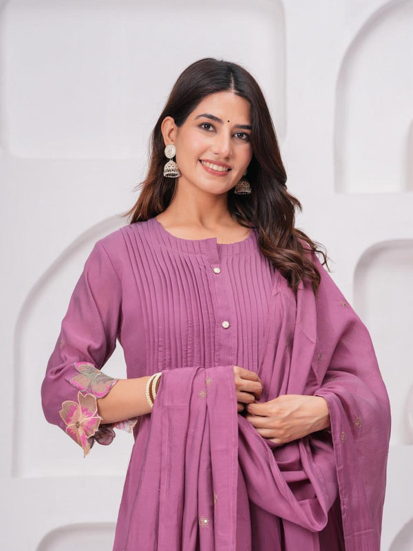 Vintage Mauve Elegance – Pure Mul Chanderi Threadwork Suit