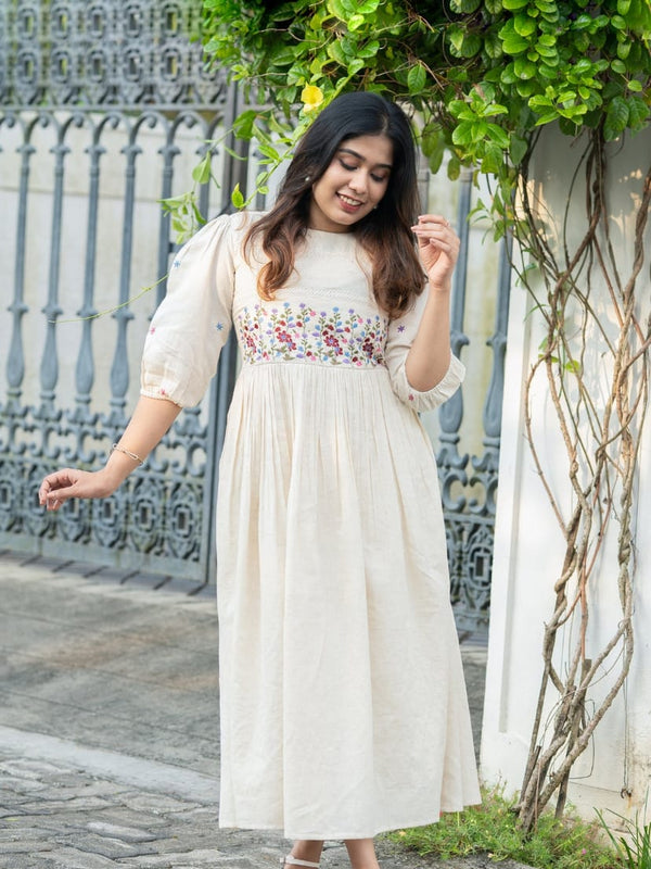 Noor-E-Khaas – Elegant Off-White Summer Dress