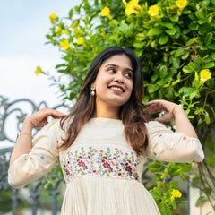 Noor-E-Khaas – Elegant Off-White Summer Dress