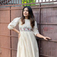 Noor-E-Khaas – Elegant Off-White Summer Dress