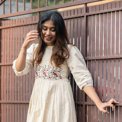 Noor-E-Khaas – Elegant Off-White Summer Dress